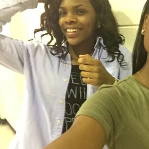 Meet your Posher, Deanna